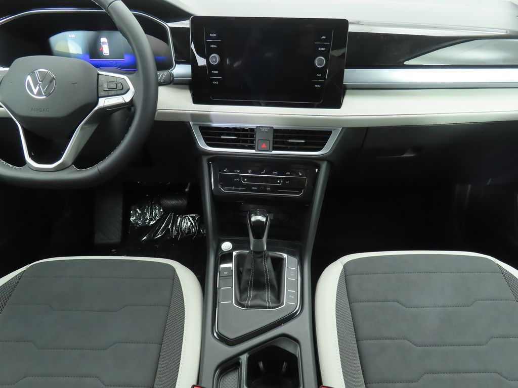 Thumbnail: 2025 Volkswagen Taos - 13