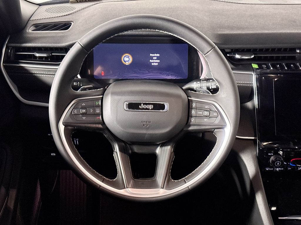 2026 Jeep Grand Cherokee Laredo