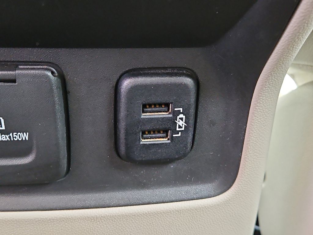 2017 GMC Acadia Denali photo