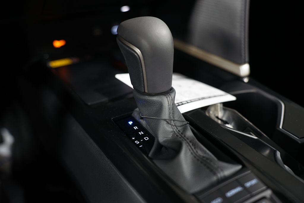 Thumbnail: 2025 Toyota Camry - 22