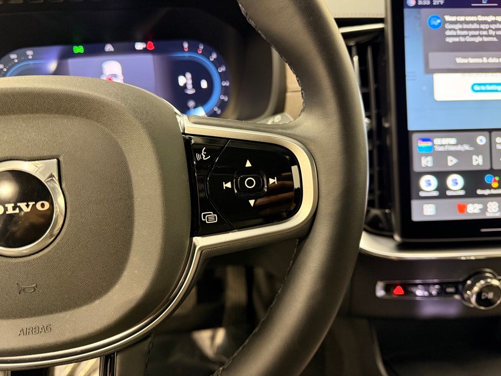 Thumbnail: 2025 Volvo XC90 - 14