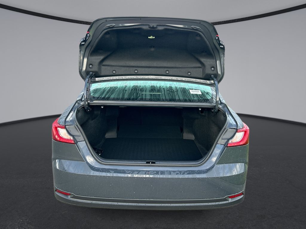 Thumbnail: 2025 Toyota Camry - 31