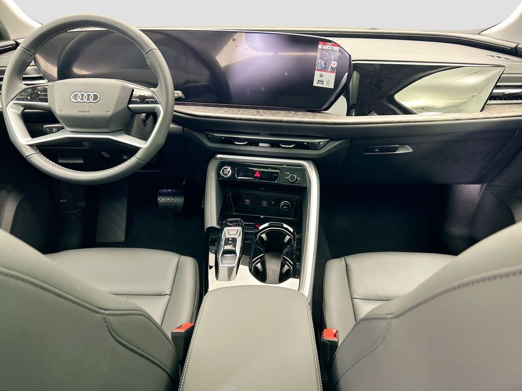 Thumbnail: 2025 Audi Q5 - 13