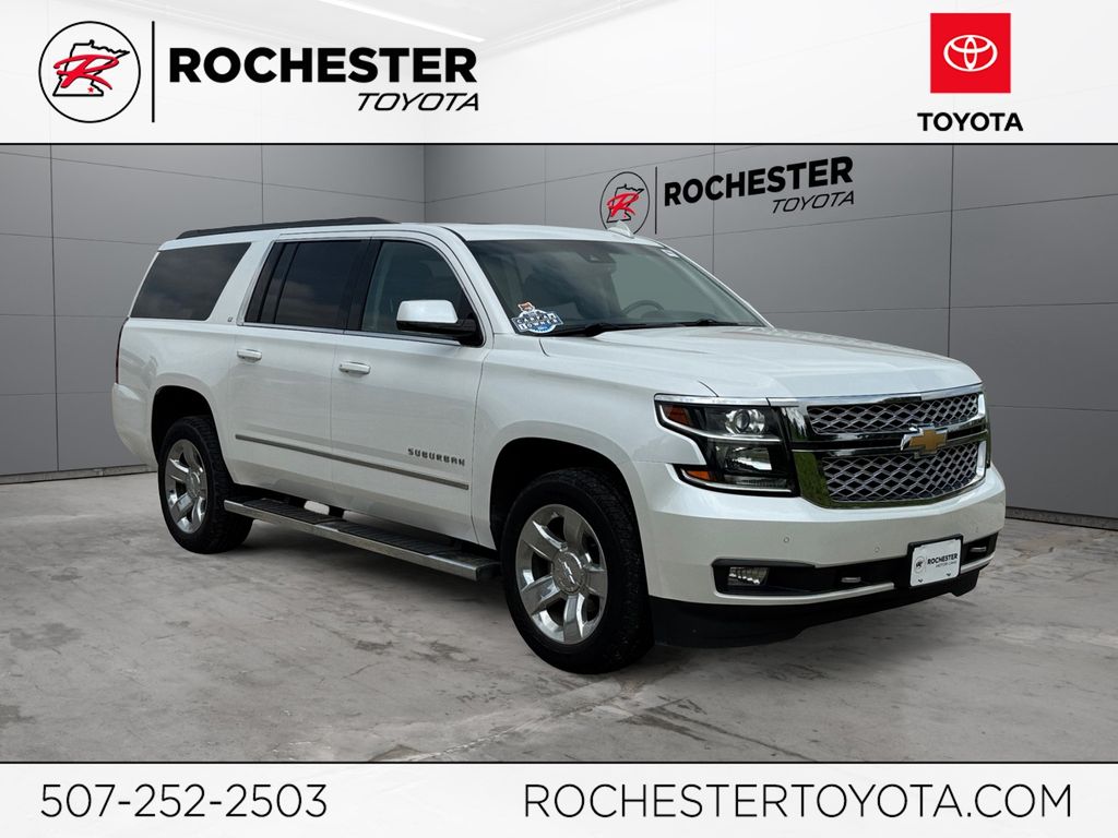 White (Iridescent Pearl Tricoat) 2017 Chevrolet Suburban SUV / Crossover Four-Wheel Drive 6-Speed Automatic Overdrive