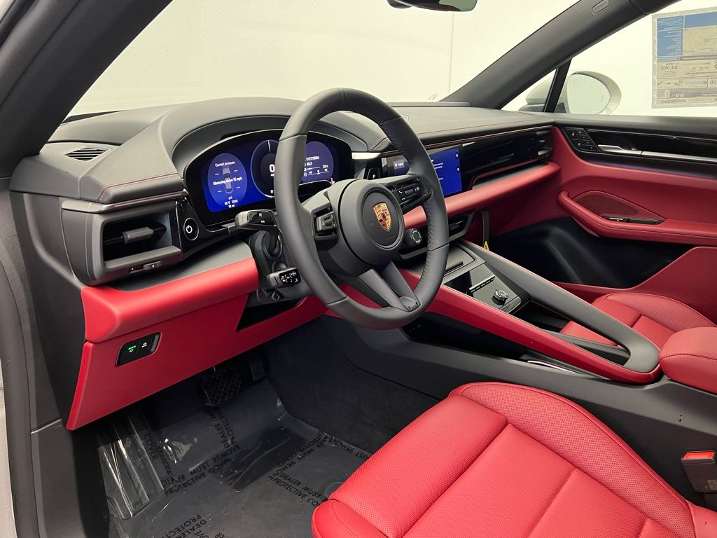 Thumbnail: 2026 Porsche Macan - 4