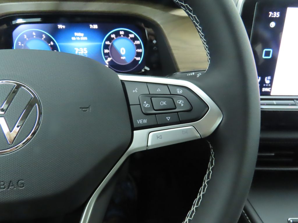 Thumbnail: 2025 Volkswagen Atlas - 13