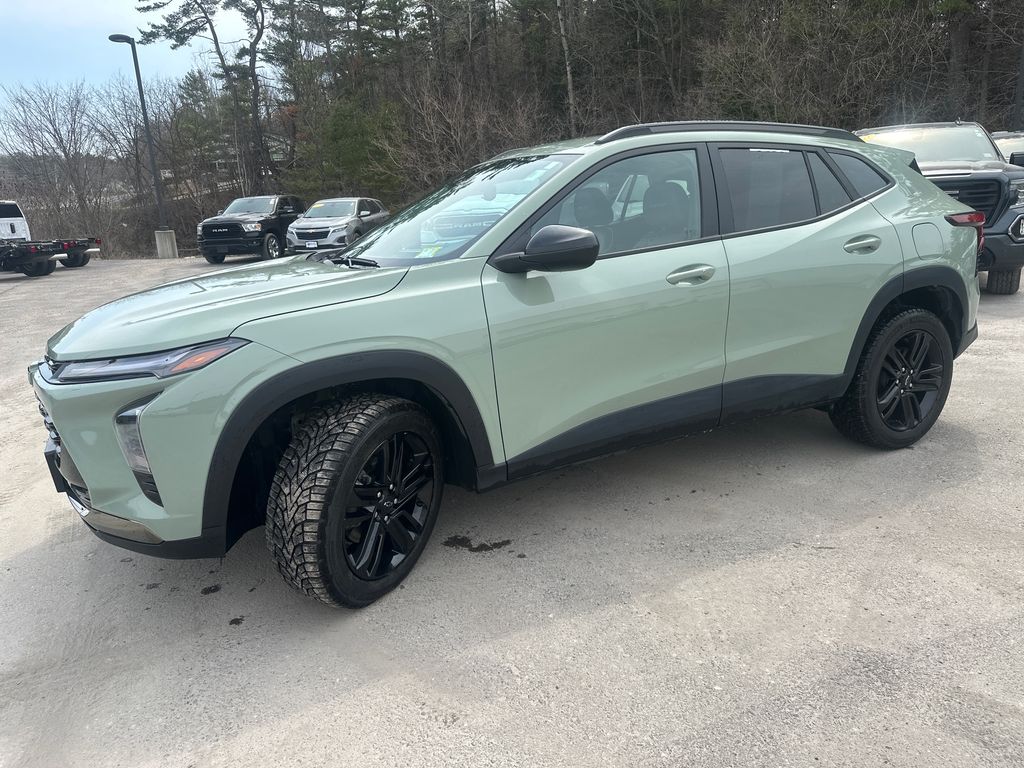 Cacti Green 2024 Chevrolet Trax Activ FWD SUV / Crossover Front-Wheel Drive 6-Speed Automatic