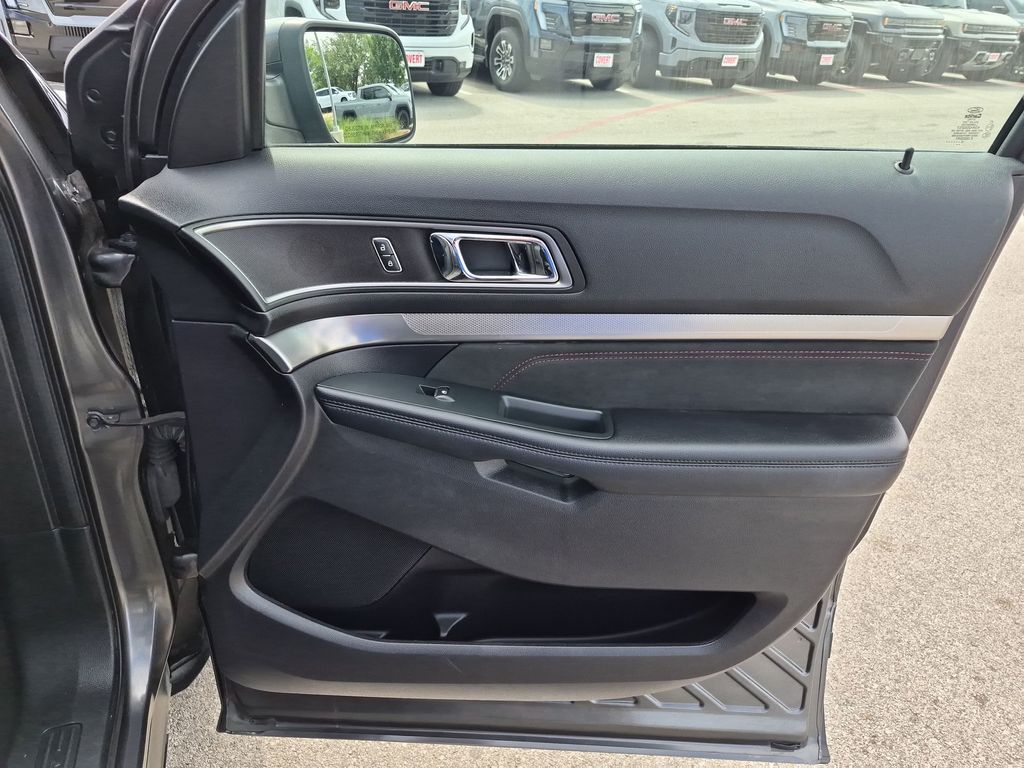 Used Car 2018 Ford Explorer  Xlt For Sale Under $15,000 In Austin, Texas