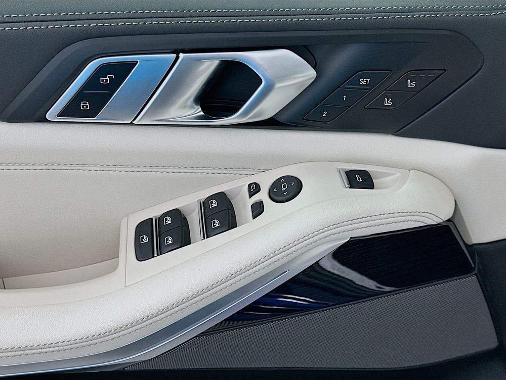Thumbnail: 2026 BMW X5 - 20