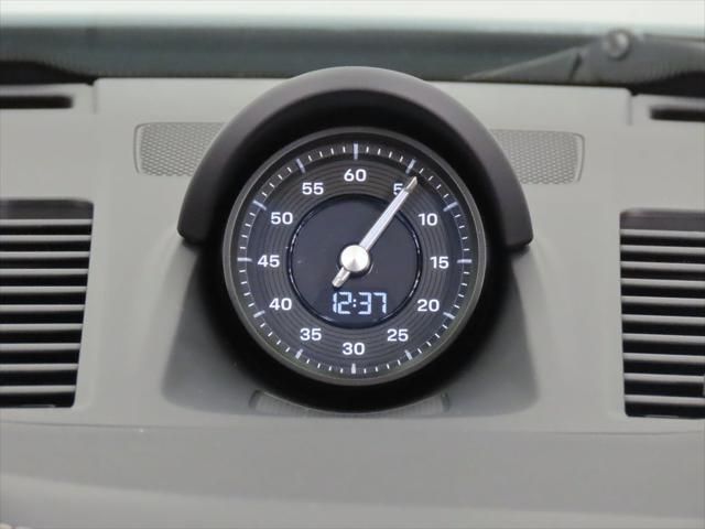 Thumbnail: 2026 Porsche 911 - 32