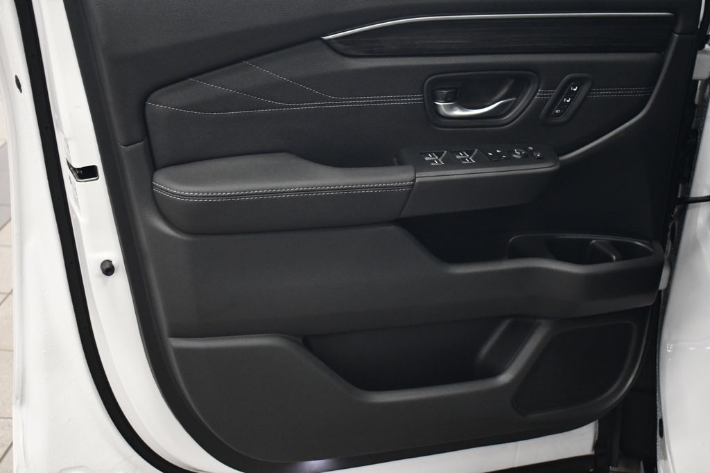 Thumbnail: 2026 Honda Pilot - 8