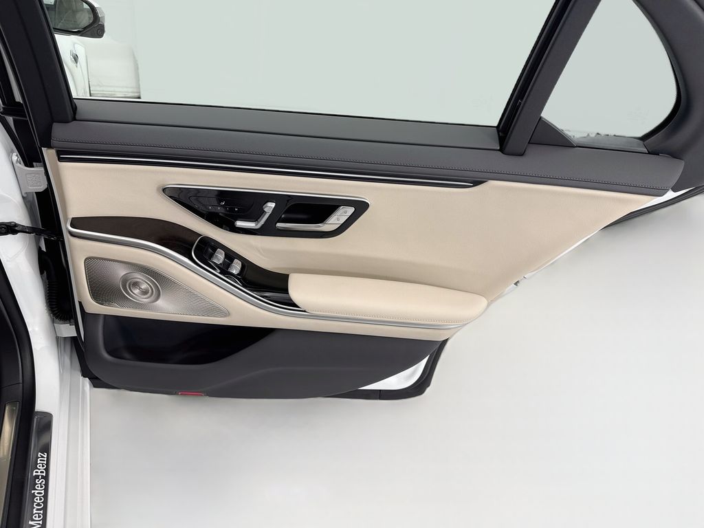 Thumbnail: 2027 Mercedes-Benz S-Class - 26