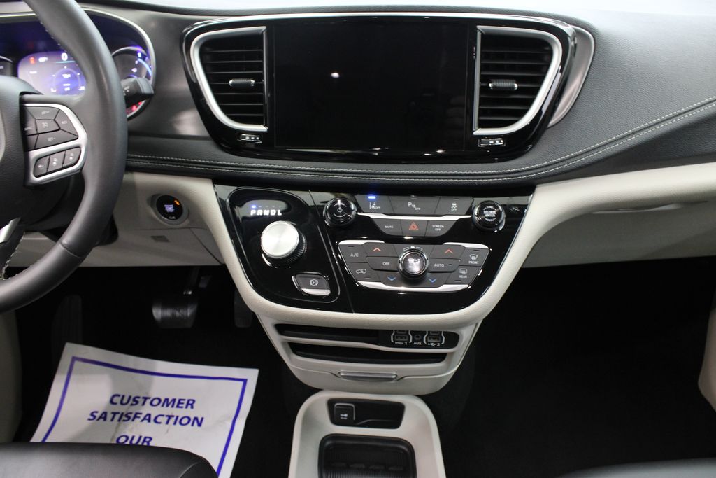 used 2023 Chrysler Pacifica Hybrid car, priced at $24,999