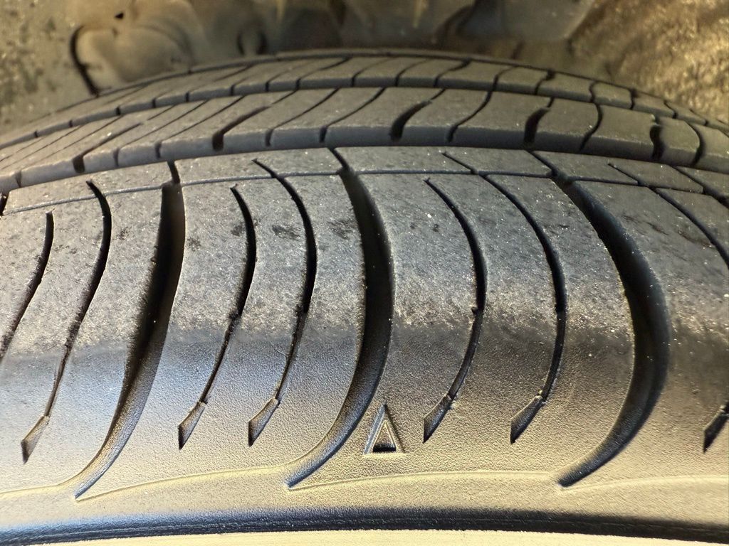 Thumbnail: 2017 Hyundai Elantra - 9