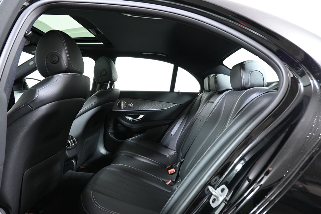 Thumbnail: 2021 Mercedes-Benz E-Class - 7