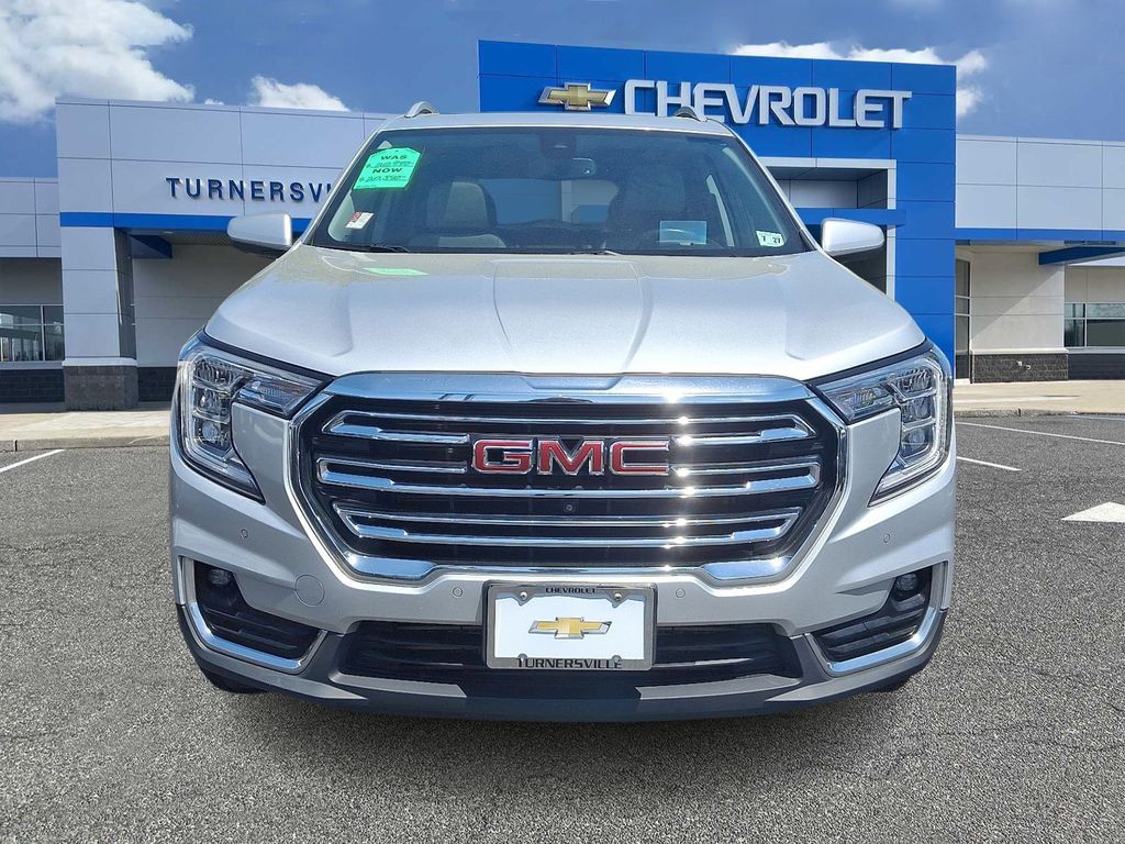 2022 GMC Terrain SLT 2