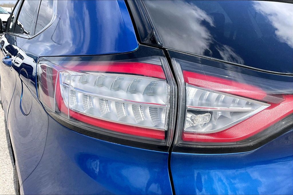 Used 2018 Ford Edge SEL 4D Sport Utility