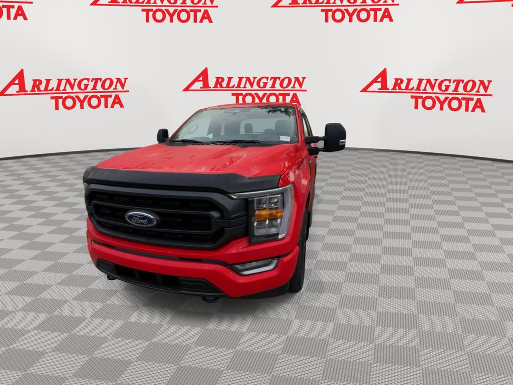 View vehicle photo 4