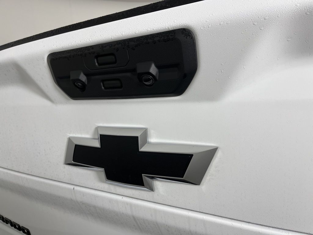 Thumbnail: 2026 Chevrolet Silverado 2500 - 13