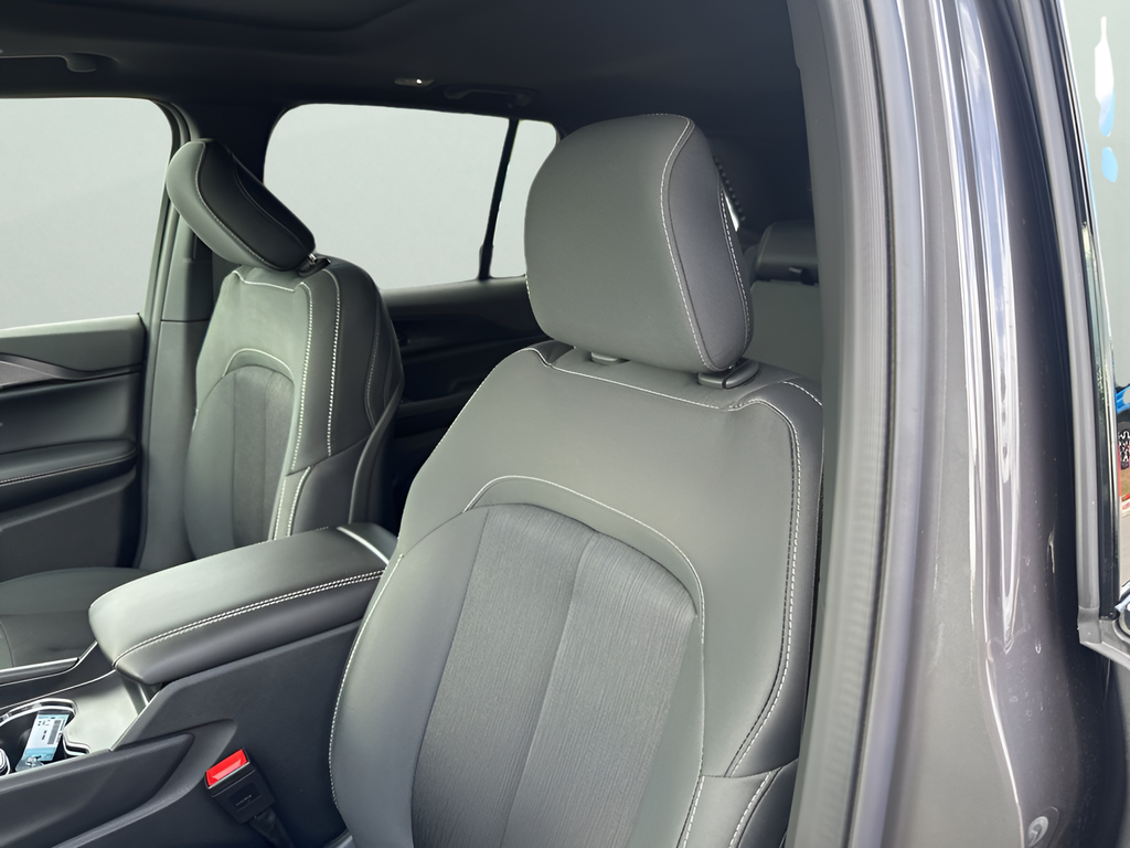 New Car 2025 Jeep Grand Cherokee  For Sale Under $40,000 In Austin, Texas