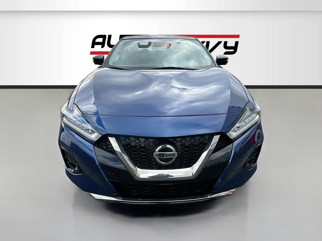 Used 2021 Blue Nissan Platinum image 2
