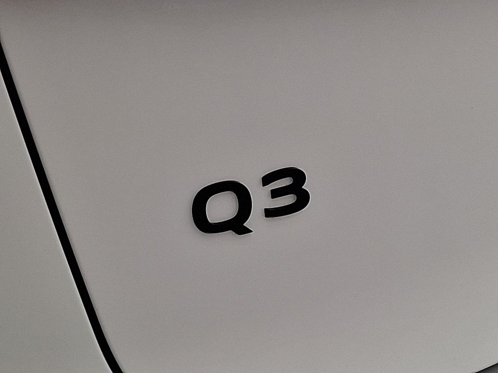 Thumbnail: 2026 Audi Q3 - 15
