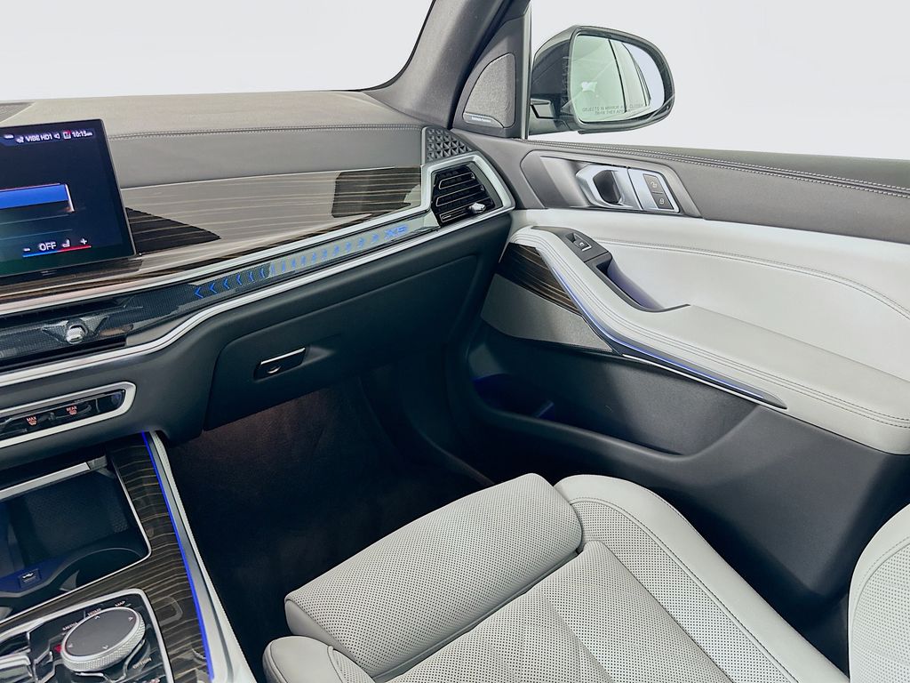 Thumbnail: 2025 BMW X5 - 24