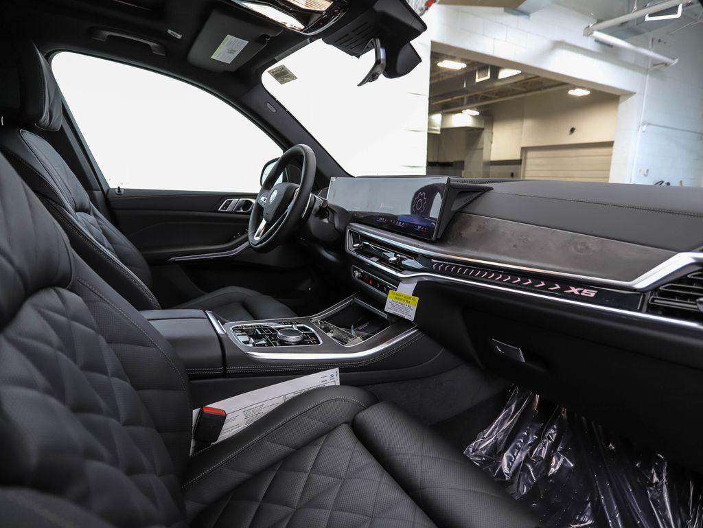 Thumbnail: 2026 BMW X5 - 30