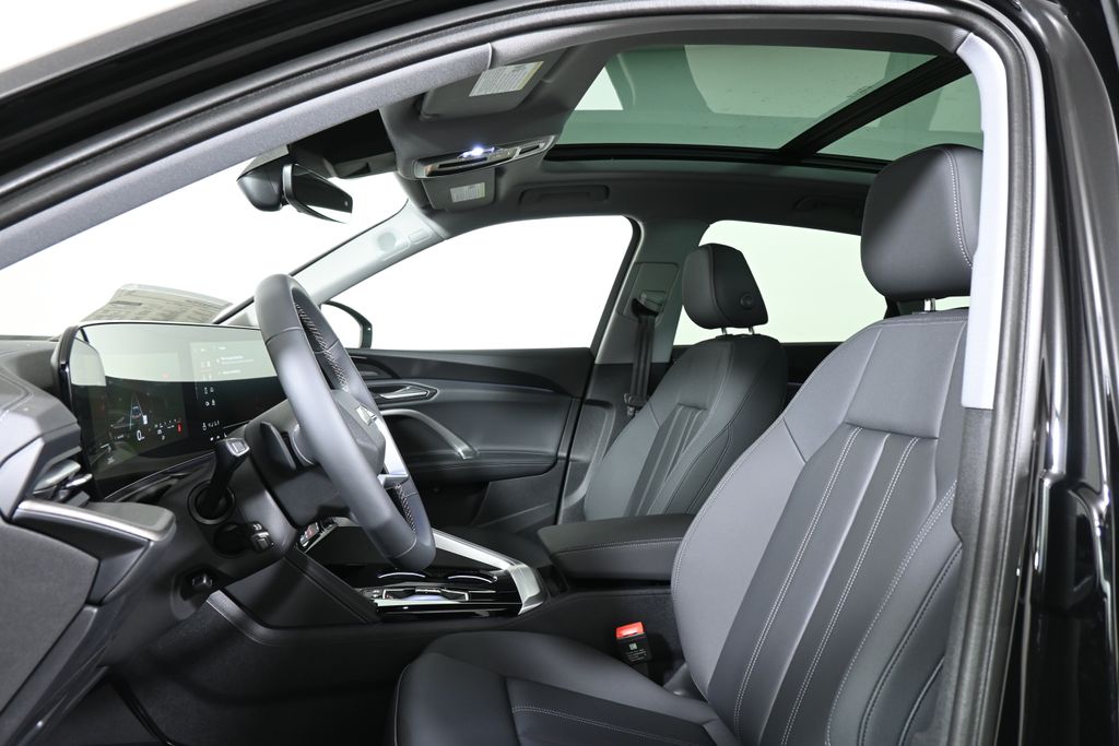 Thumbnail: 2025 Audi Q5 - 13