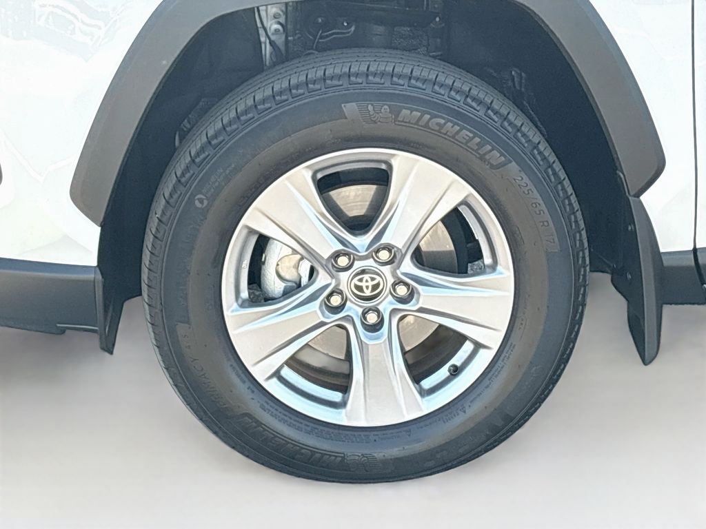 Thumbnail: 2025 Toyota RAV4 - 29