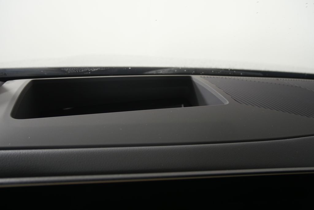 Thumbnail: 2025 BMW 5 Series - 23