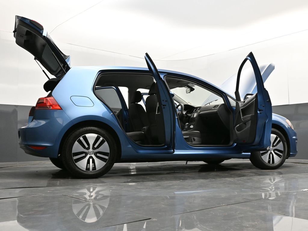 2016 Volkswagen e-Golf SE