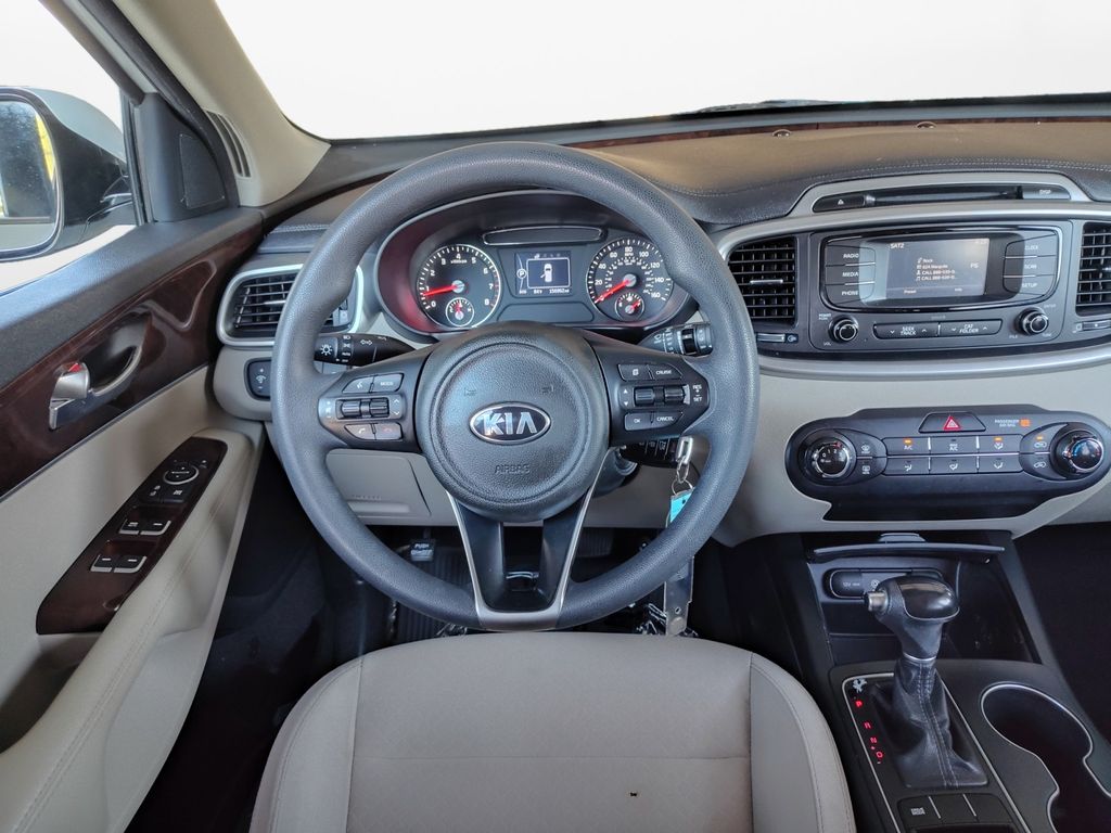 Used Car 2017 Kia Sorento  Lx For Sale Under $10,000 In Austin, Texas