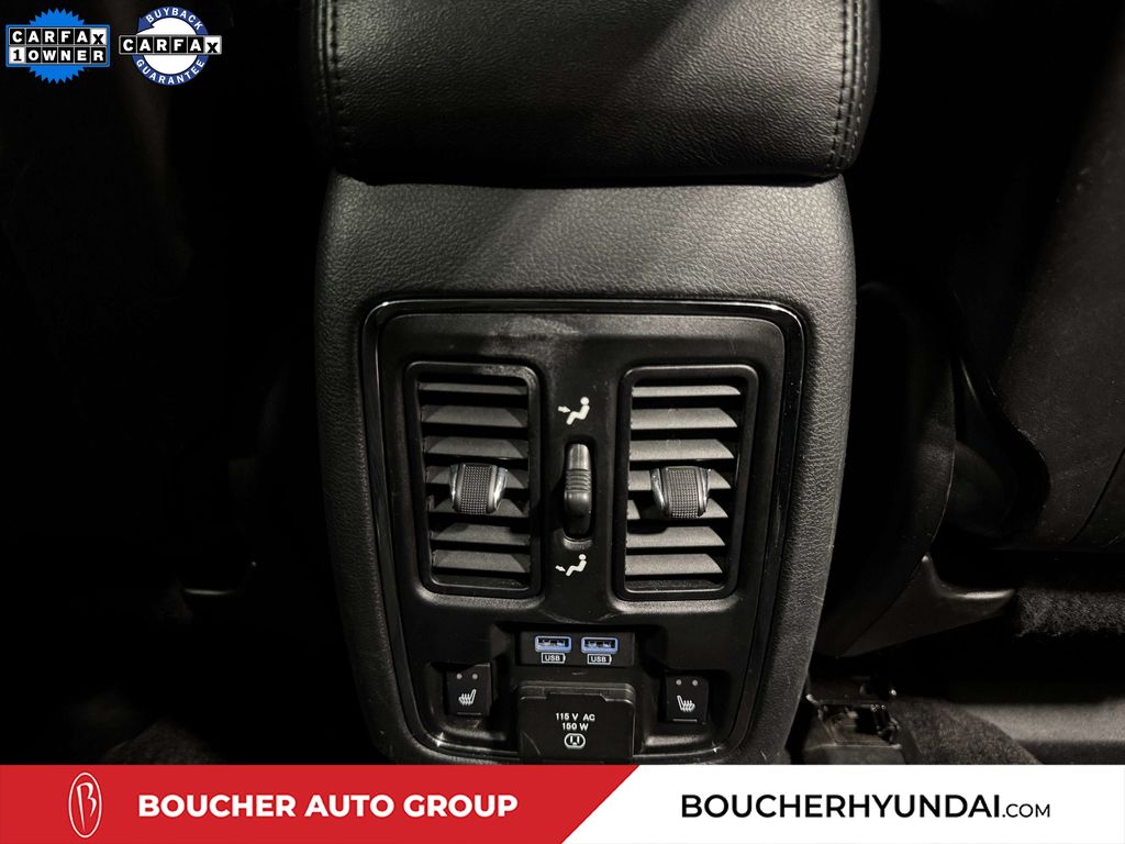 Used 2018 Diamond Black Crystal Pearlcoat Jeep Overland image 20