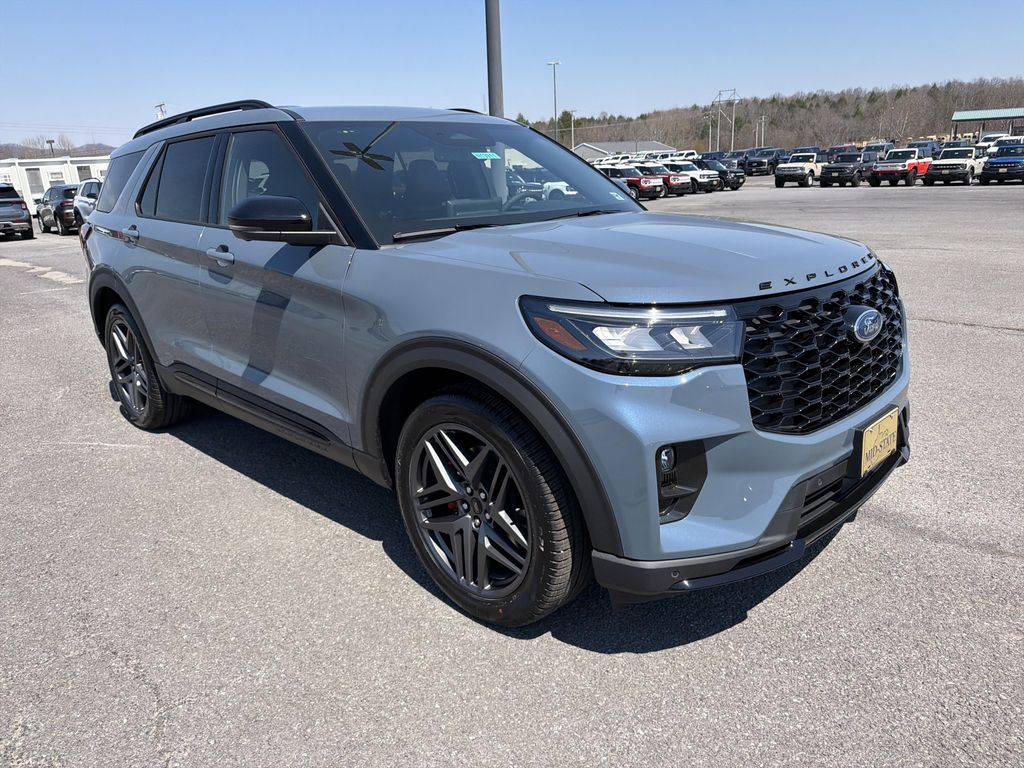 View vehicle photo 3