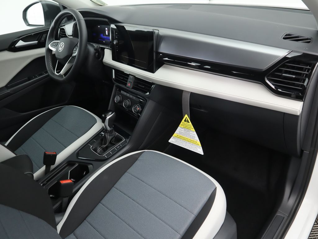 Thumbnail: 2026 Volkswagen Taos - 17