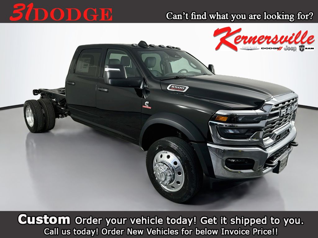 Diamond Black Crystal Pearlcoat 2026 RAM 5500 Chassis   Automatic
