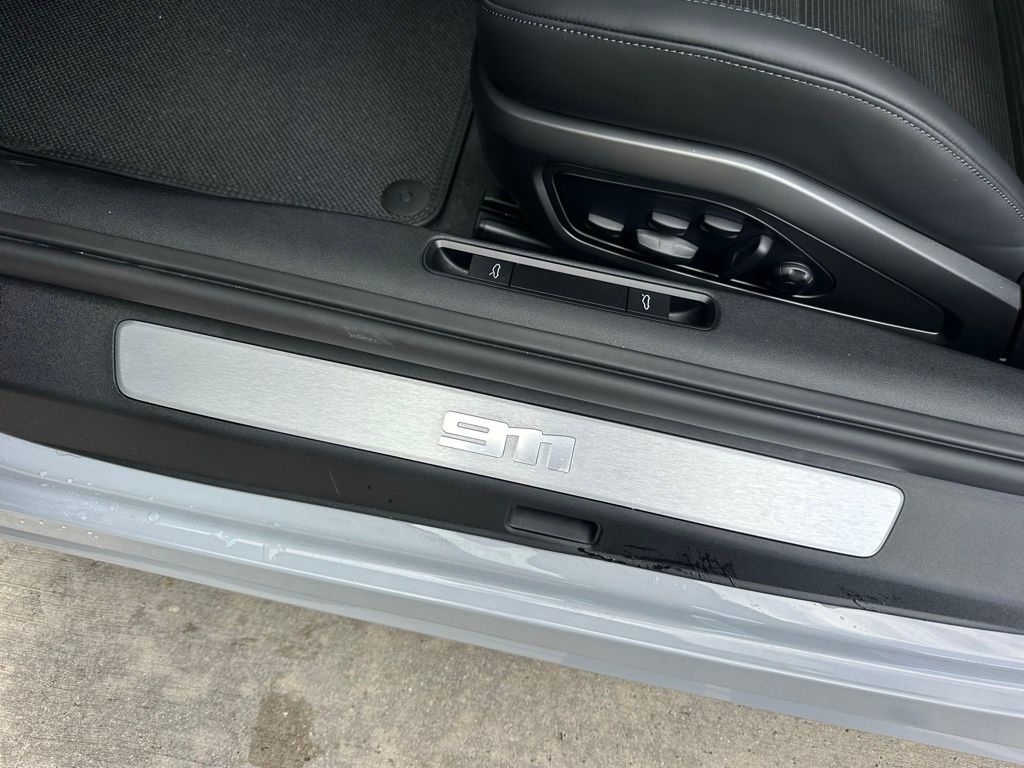 Thumbnail: 2025 Porsche 911 - 24