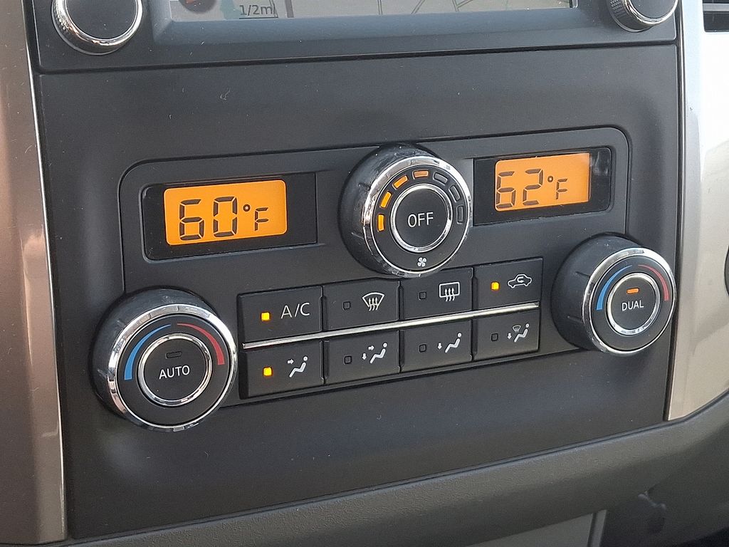 2014 Nissan Frontier SL 17