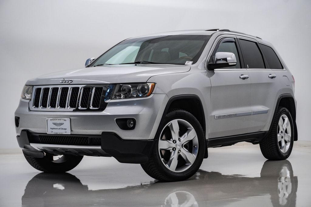 Bright Silver Metallic Clearcoat 2011 Jeep Grand Cherokee SUV / Crossover Four-Wheel Drive 5-Speed Automatic