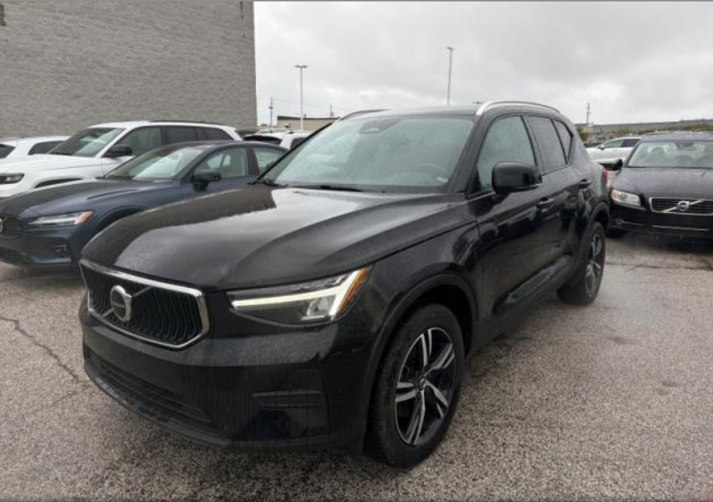 Onyx Black Metallic 2023 Volvo XC40 B5 Core AWD SUV / Crossover All-Wheel Drive Automatic