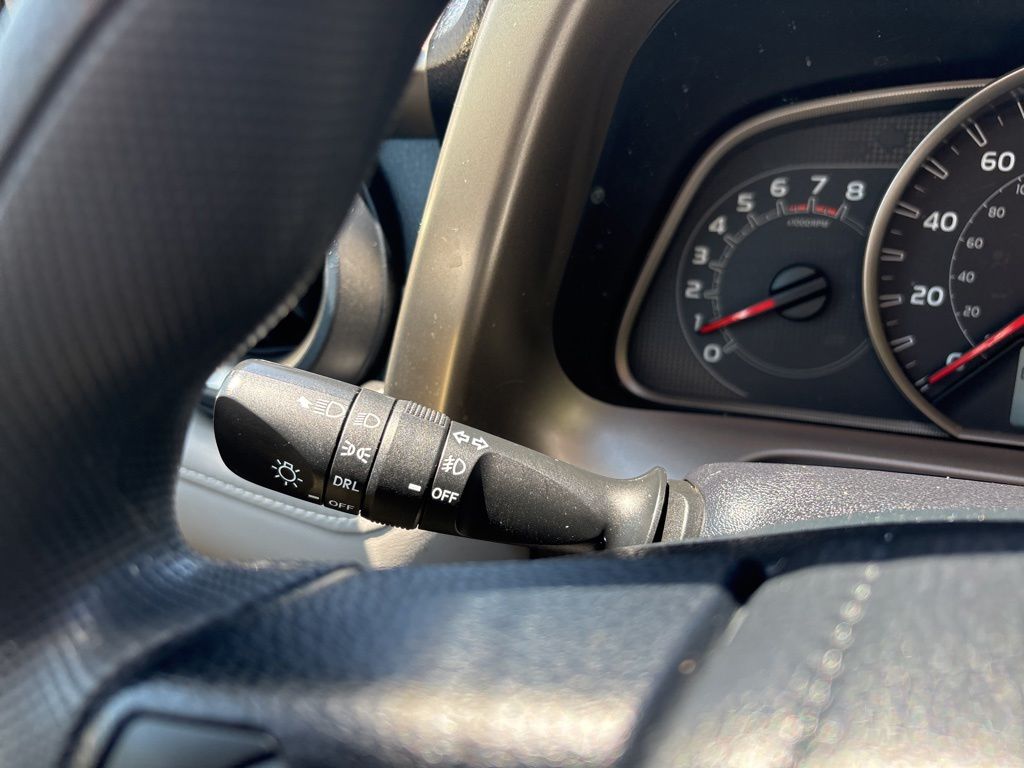 Used 2013 Silver Toyota XLE image 24