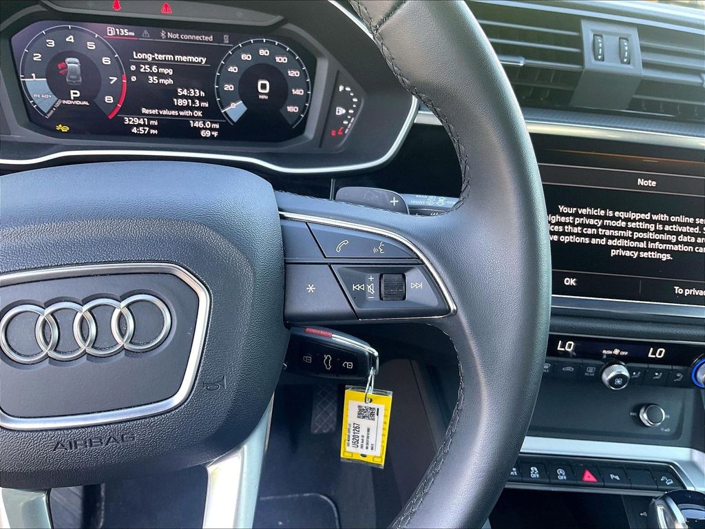 2025 Audi Q3 — photo 20