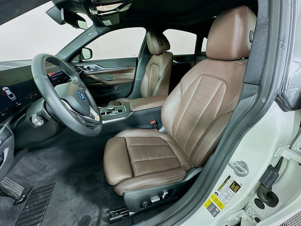 Thumbnail: 2023 BMW i4 - 21