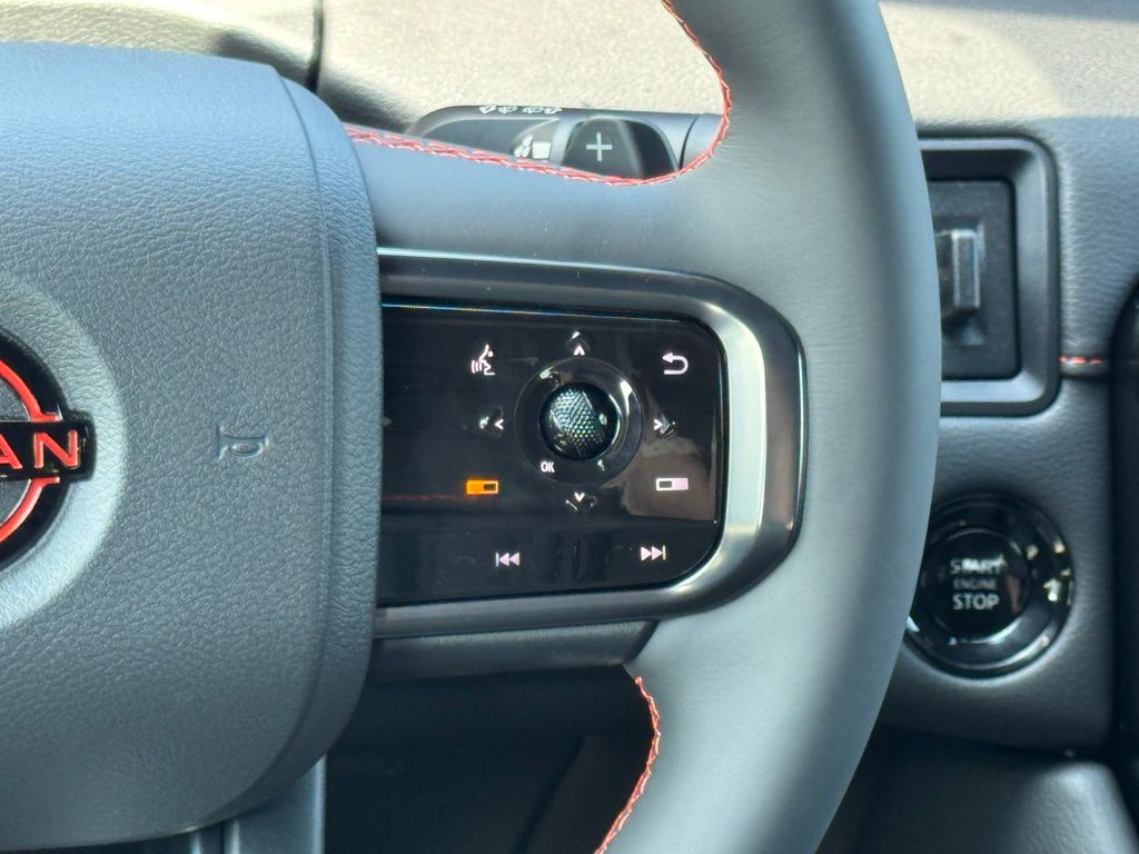 2025 Nissan Armada PRO-4X - Photo 25