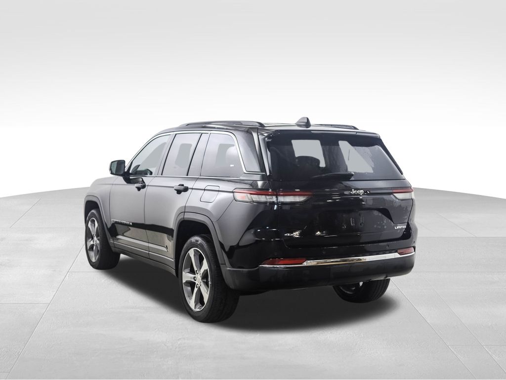 Thumbnail: 2023 Jeep Grand Cherokee - 3