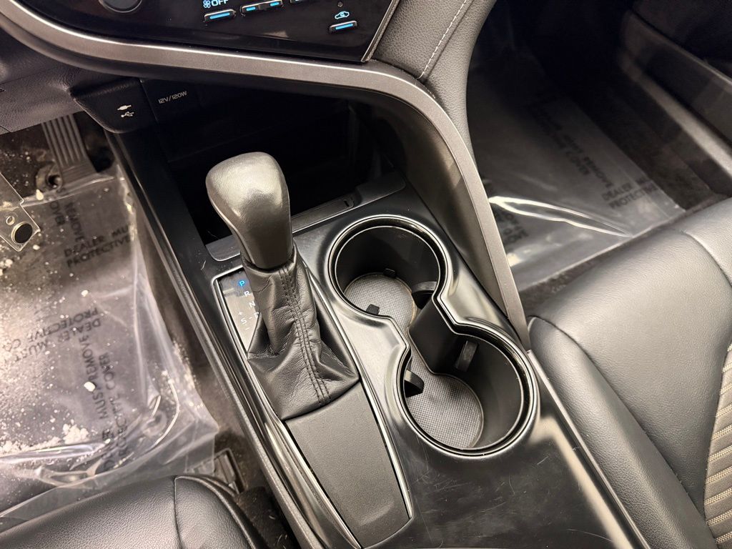 Thumbnail: 2019 Toyota Camry - 15