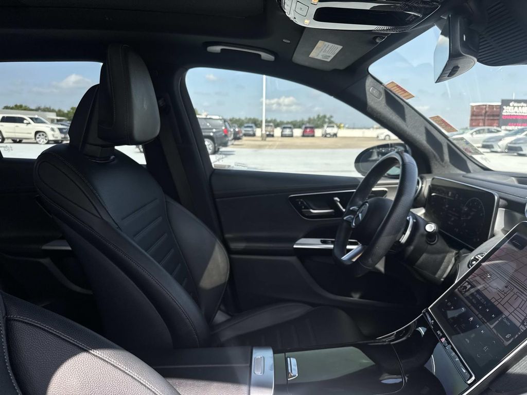 2023 Mercedes-Benz GLC GLC 300 - 9