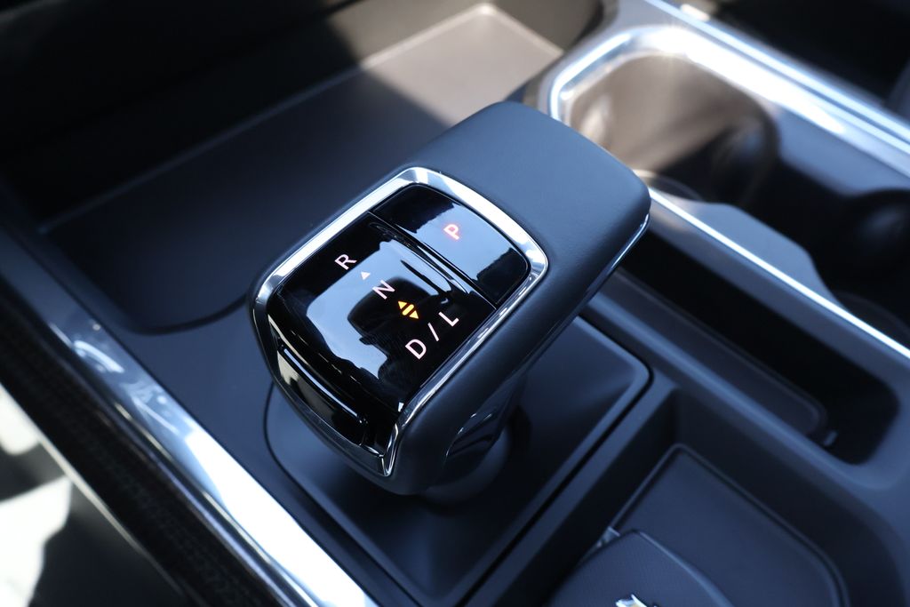 2025 Chevrolet Silverado 1500 RST 31