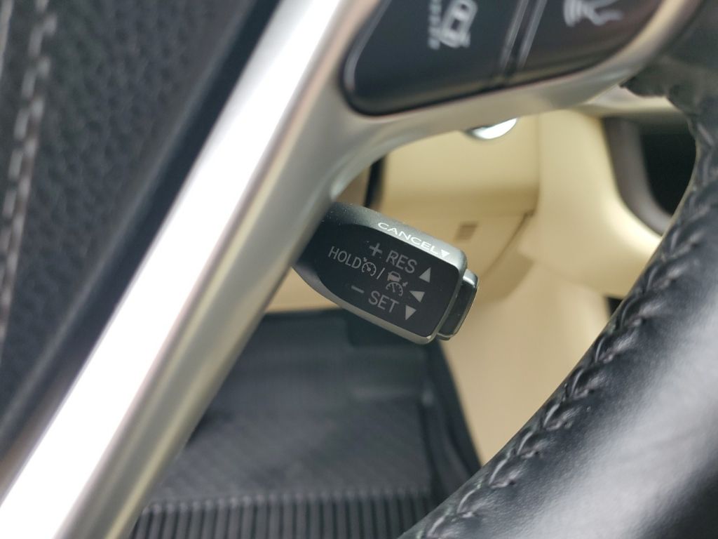 Used Car 2017 Toyota Highlander  Limited For Sale Under $25,000 In Austin, Texas